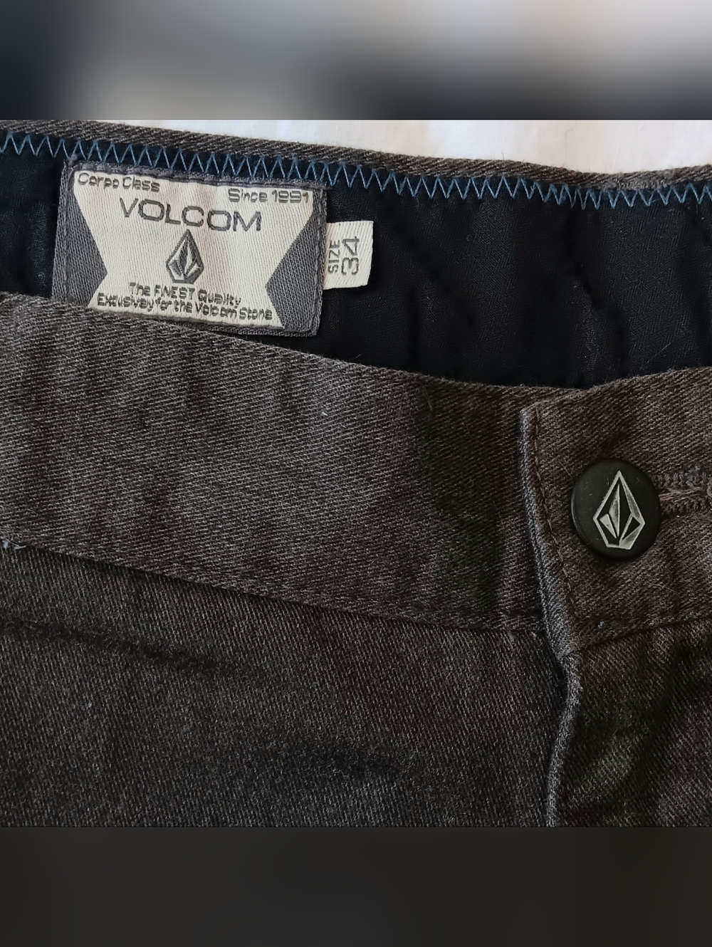 Volcom Chino Shorts 34 Charcoal Gray Pockets 10" Inseam Surf Beach Summer - Picture 6 of 10
